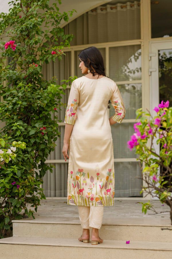 Traditional Kurta Set With Intricate Floral and Animal Embroidery With Hand Work - Image 5