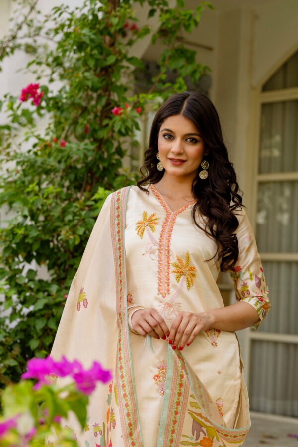 Traditional Kurta Set With Intricate Floral and Animal Embroidery With Hand Work - Image 8